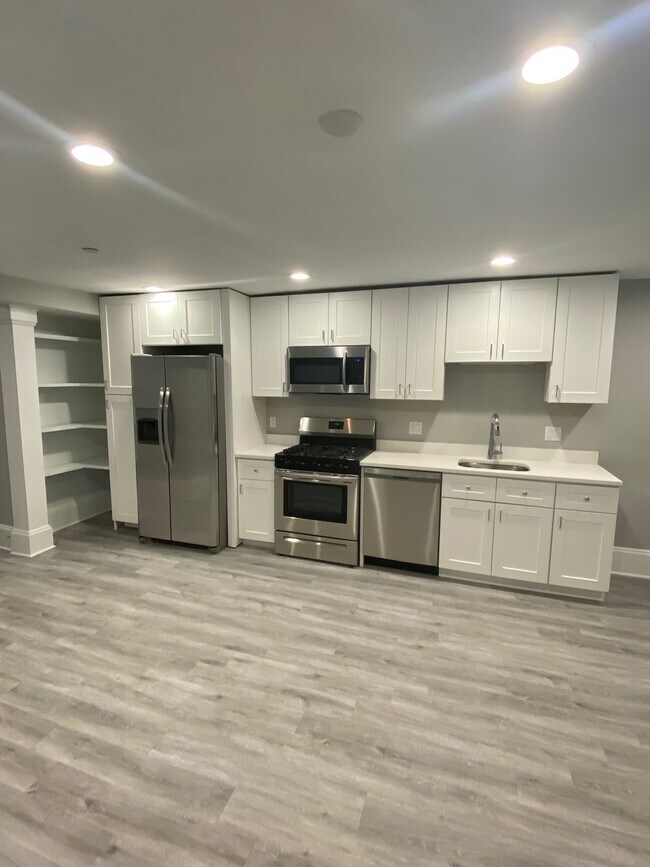 190 Kelton, Unit B in Boston, MA - Foto de edificio - Building Photo