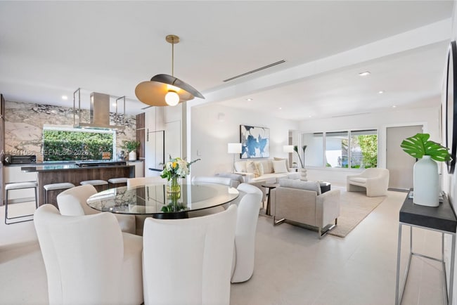 7810 Hawthorne Ave in Miami Beach, FL - Building Photo - Building Photo