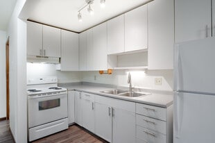 LIBERTY VALLEY APARTMENTS in Madison, WI - Building Photo