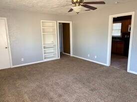 303 N Western St in Amarillo, TX - Building Photo