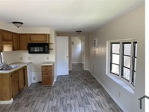 4233 Gall Blvd in Zephyrhills, FL - Building Photo - Building Photo