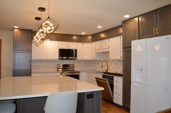 2668 Mutchler Rd in Fitchburg, WI - Building Photo - Building Photo