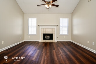 1195 Foxwood Dr in Douglasville, GA - Foto de edificio - Building Photo