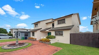 8877 SW 36th St in Miami, FL - Building Photo - Building Photo