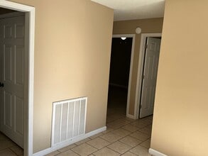 718 E Forbes Dr in Bald Knob, AR - Building Photo - Building Photo