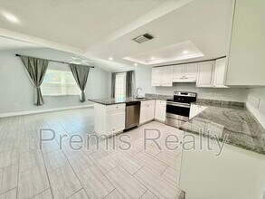 11950 107th Ave N in Largo, FL - Building Photo - Building Photo