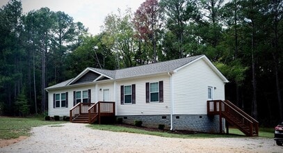 1684 Firetower Rd in Chester, SC - Building Photo - Building Photo