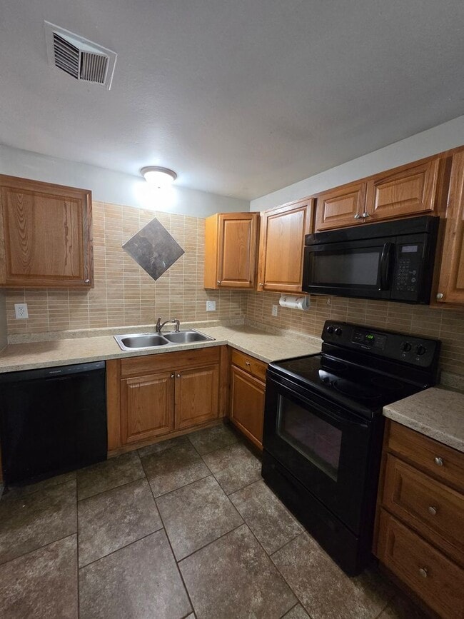 2416 W Rita St