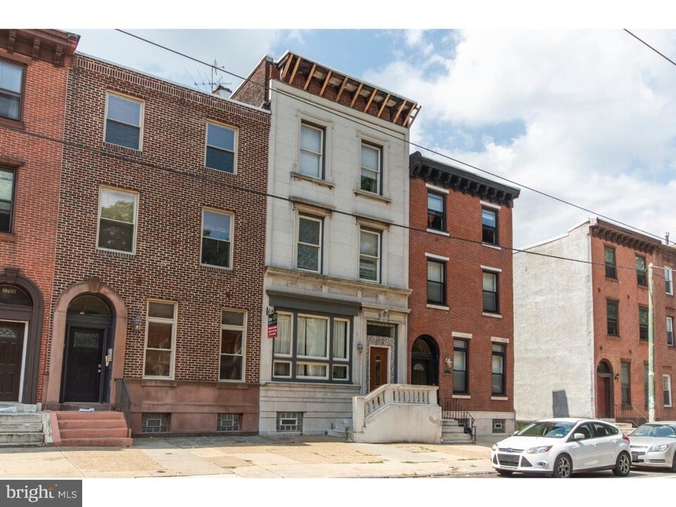 1712 W Girard Ave-Unit -1 in Philadelphia, PA - Foto de edificio
