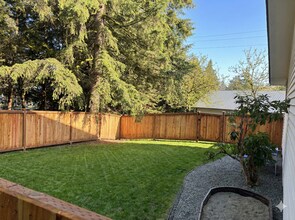 19611 SR 9 in Snohomish, WA - Foto de edificio - Building Photo