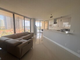 19355 Turnberry Way in Aventura, FL - Building Photo