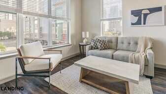 1711 Caroline St, Unit 301 in Houston, TX - Building Photo
