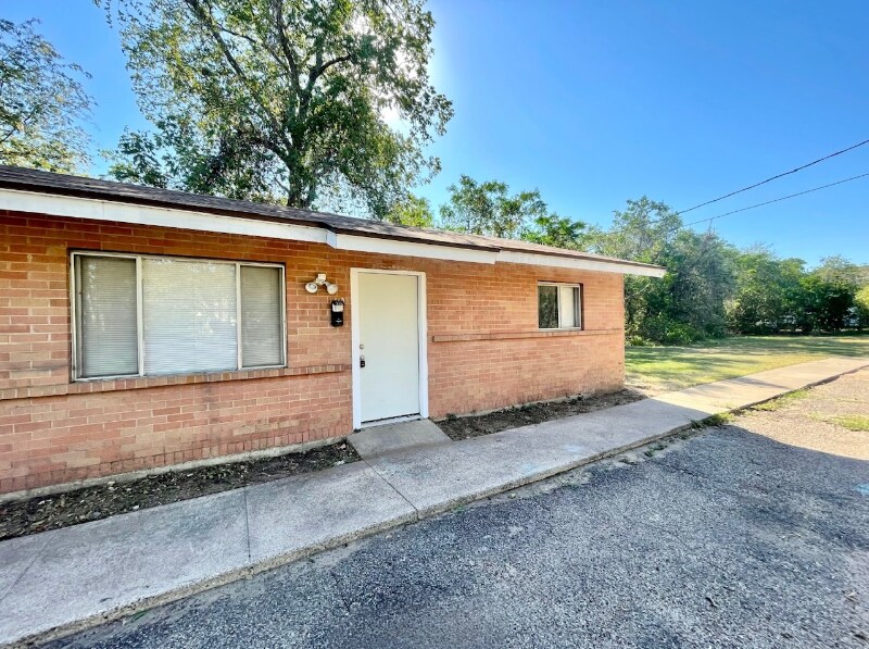 1120 Elm Ave in Waco, TX - Building Photo