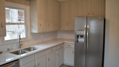 5503 Flamingo Rd in Monona, WI - Building Photo - Building Photo