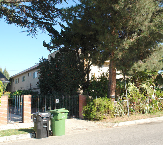 11315 Califa St in North Hollywood, CA - Foto de edificio - Building Photo