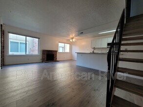 2843 Norcade Cir in Sacramento, CA - Building Photo - Building Photo