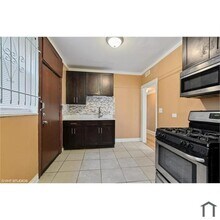 1140 W 77th St in Chicago, IL - Building Photo - Building Photo