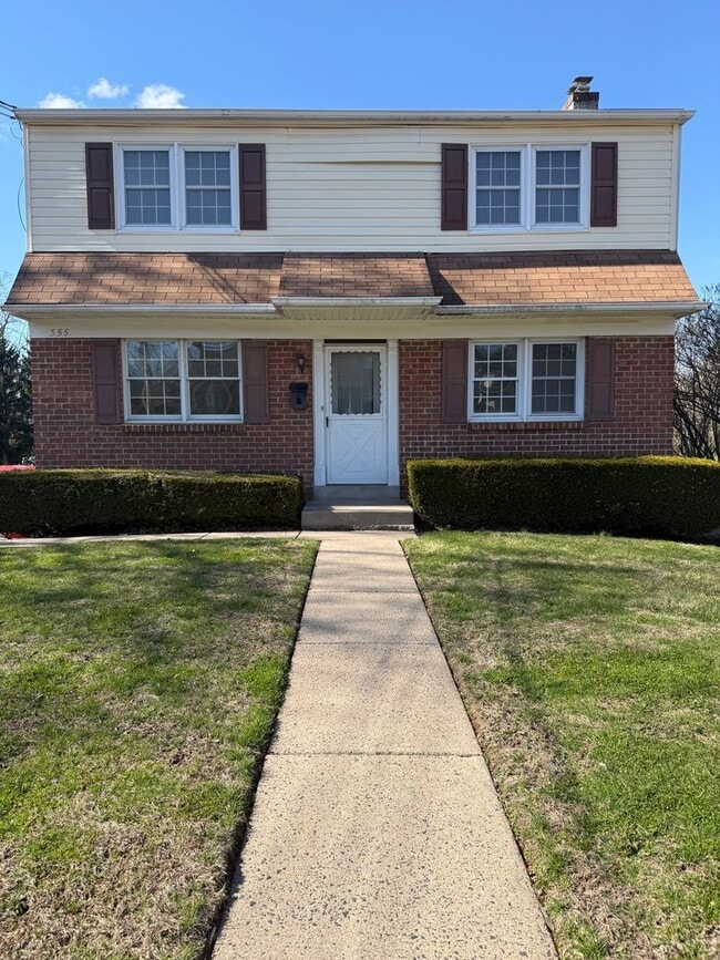 property at 355 W Broad St