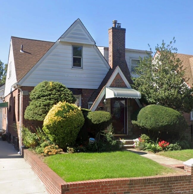 property at 116-39 220th St