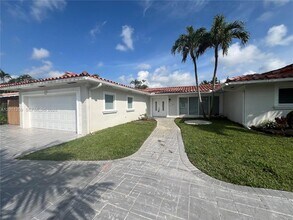 4233 Jackson St in Hollywood, FL - Building Photo - Building Photo
