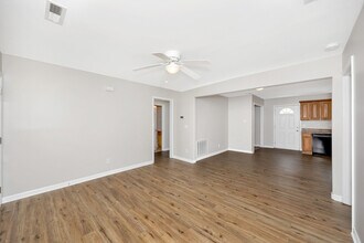 800 Linwood Dr NW in Huntsville, AL - Building Photo - Building Photo