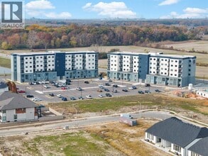 7337 Meo Blvd in Lasalle, ON - Building Photo - Building Photo