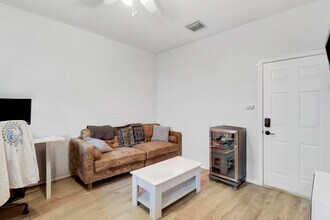 107 Pond Apple Ln in Jupiter, FL - Building Photo - Building Photo