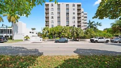 2400 SW 3rd Ave in Miami, FL - Building Photo - Building Photo