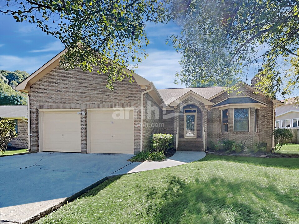 3705 Stoneridge Dr in Knoxville, TN - Foto de edificio