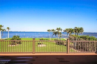 15110 Anchorage Way in Ft. Myers, FL - Building Photo - Building Photo