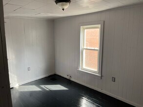 125 N 1st St in Stroudsburg, PA - Building Photo - Building Photo
