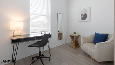 1030 Browning Rd in Lakeland, FL - Foto de edificio - Building Photo