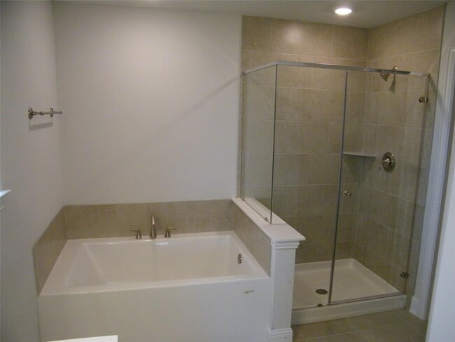 property at 5315 New Iberia Ln
