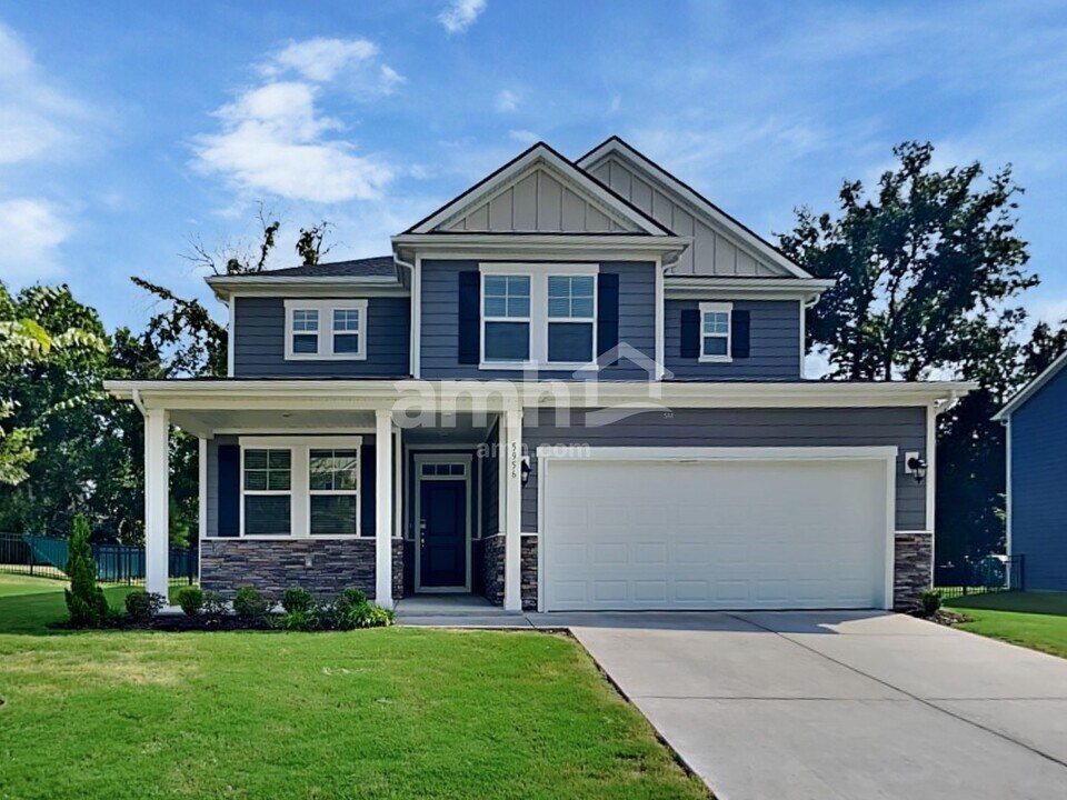 5956 Hagar Vly Dr in Nashville, TN - Foto de edificio