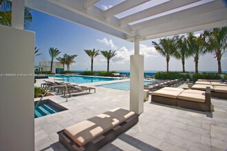 2711 S Ocean Dr, Unit 2406 in Hollywood, FL - Building Photo - Building Photo
