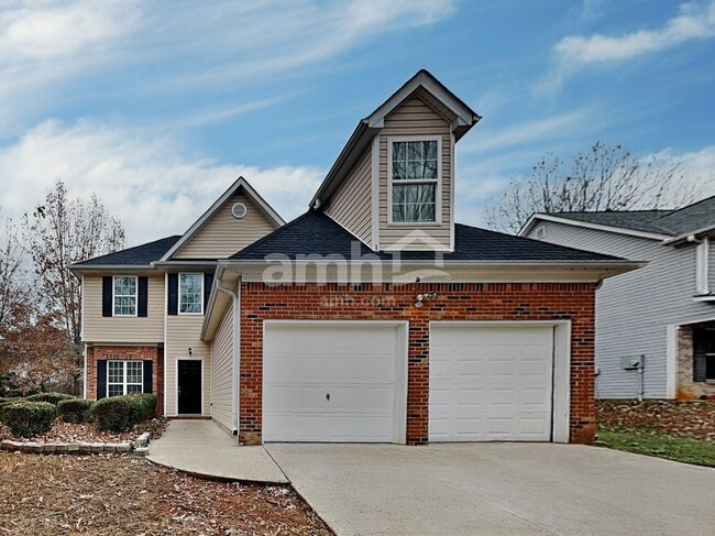 property at 2026 Oakbluff Way SW