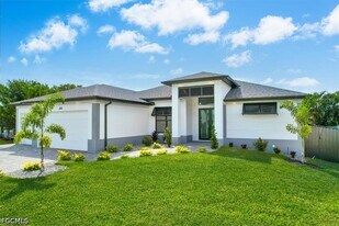 2602 SW 27th St in Cape Coral, FL - Building Photo