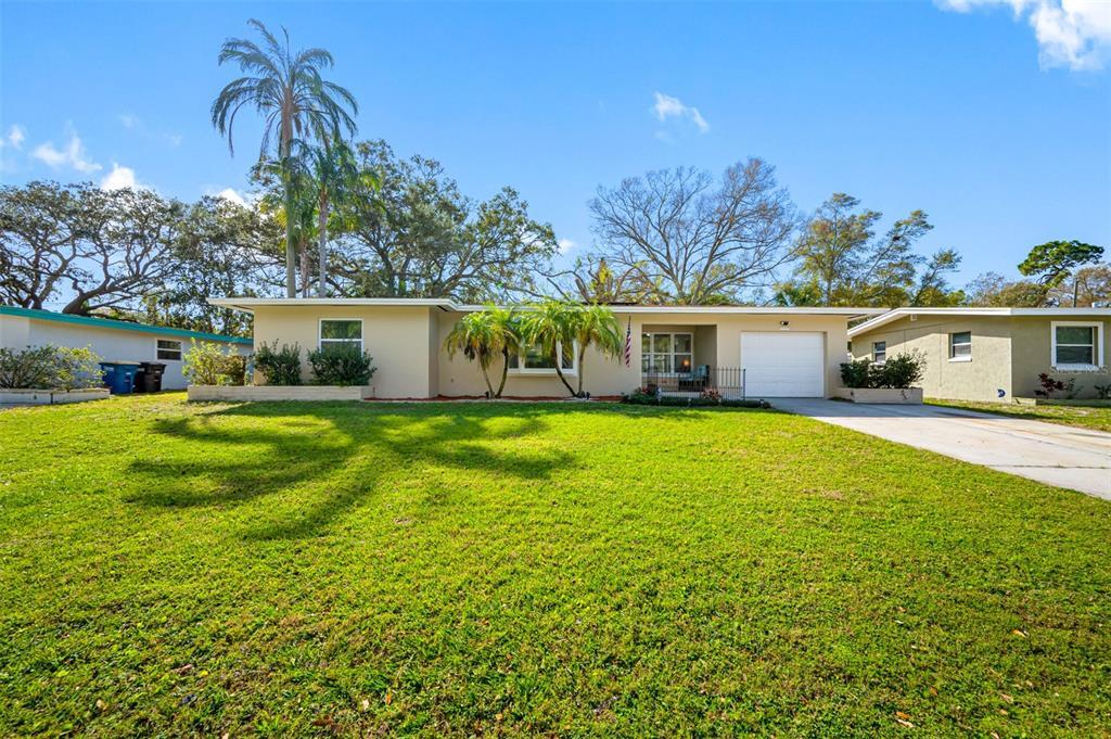 1411 Pine Brook Dr in Clearwater, FL - Building Photo