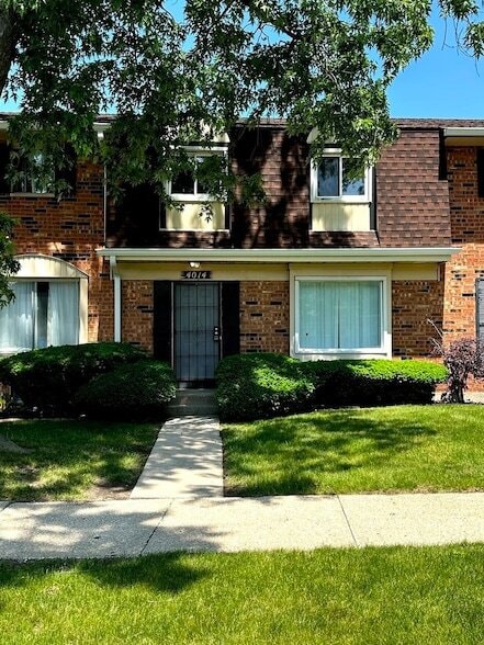 property at 4014 Euclid Ln
