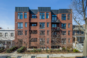 Axis Condos in Washington, DC - Foto de edificio - Building Photo