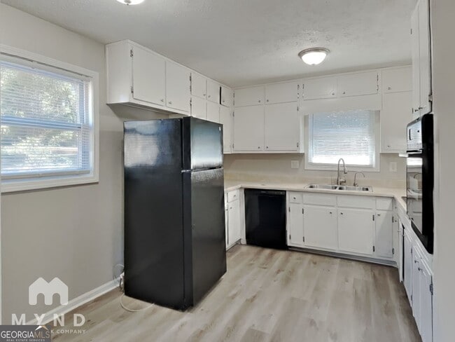 2945 Botany Dr in Jonesboro, GA - Building Photo - Building Photo