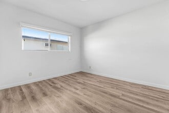 Darby Dunes in Reseda, CA - Building Photo - Building Photo