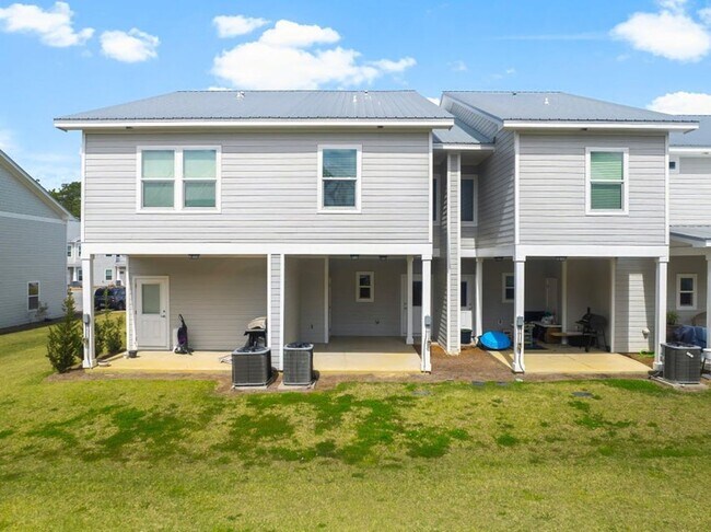 131 N Sand Palm Rd in Freeport, FL - Building Photo - Building Photo