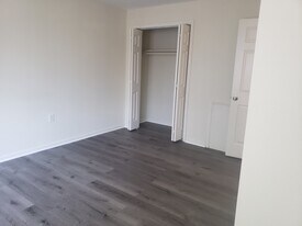 2318 Glendale Terrace, Unit A1 in Alexandria, VA - Building Photo