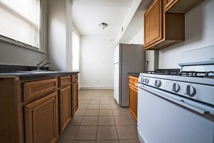 1042 N Leamington Ave Apartamentos