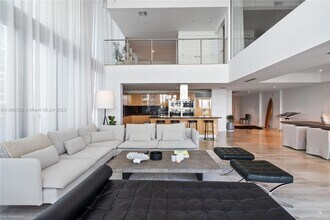 6899 Collins Ave, Unit 202 in Miami Beach, FL - Building Photo - Building Photo