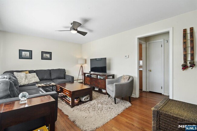 418 Prospect St in Midland Park, NJ - Building Photo - Building Photo
