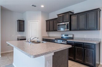 16409 Portage St in Justin, TX - Building Photo - Building Photo