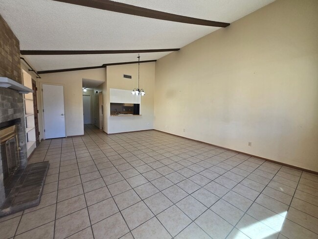 2307 N Grand Ave in Roswell, NM - Building Photo - Building Photo