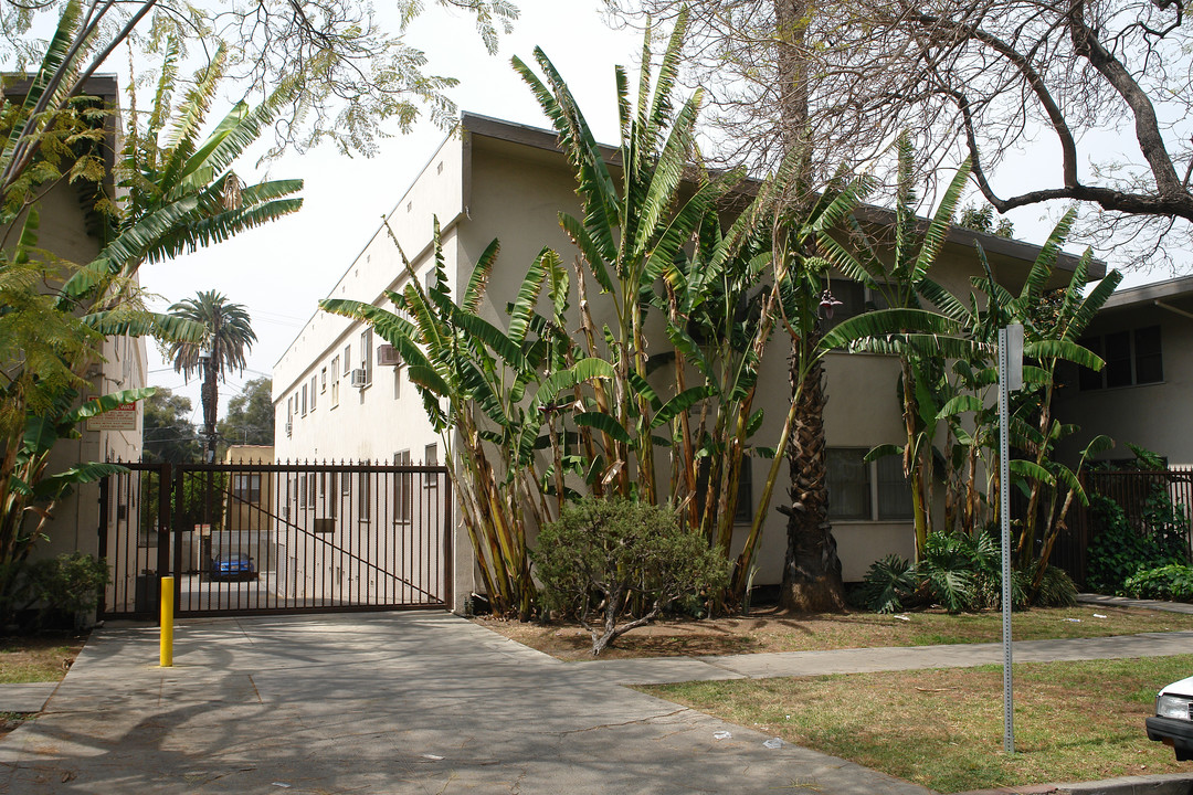 523 N Berendo St in Los Angeles, CA - Foto de edificio